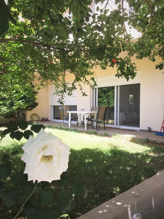 Appartement Rose Garden à Kalamata Extérieur photo