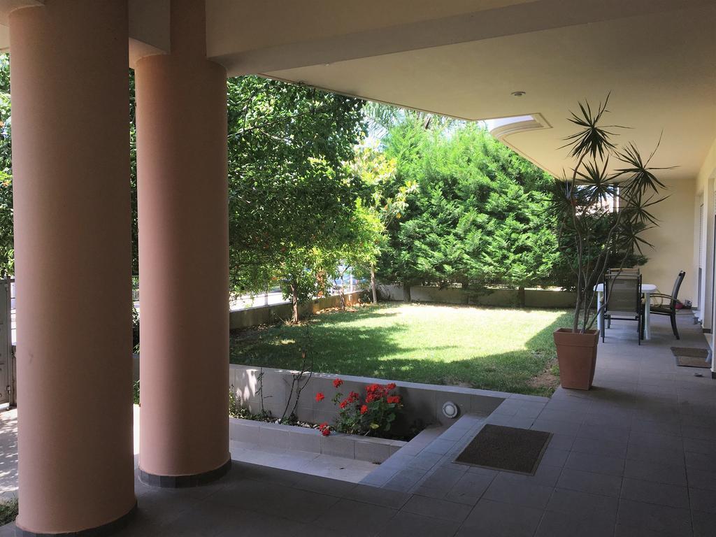 Appartement Rose Garden à Kalamata Extérieur photo