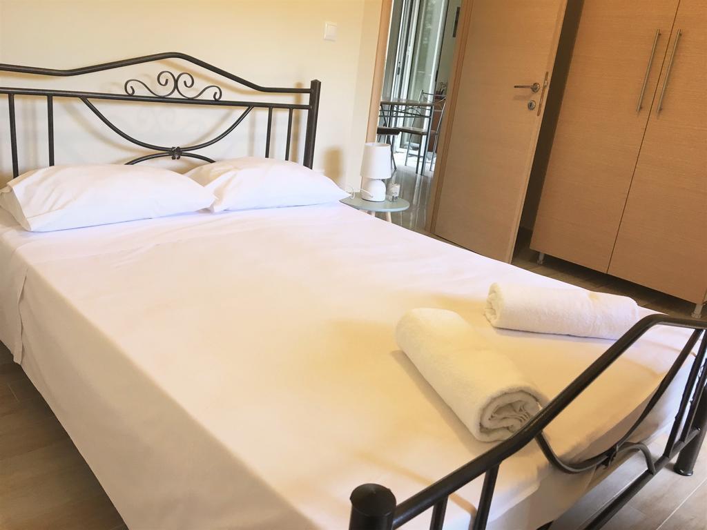 Appartement Rose Garden à Kalamata Extérieur photo